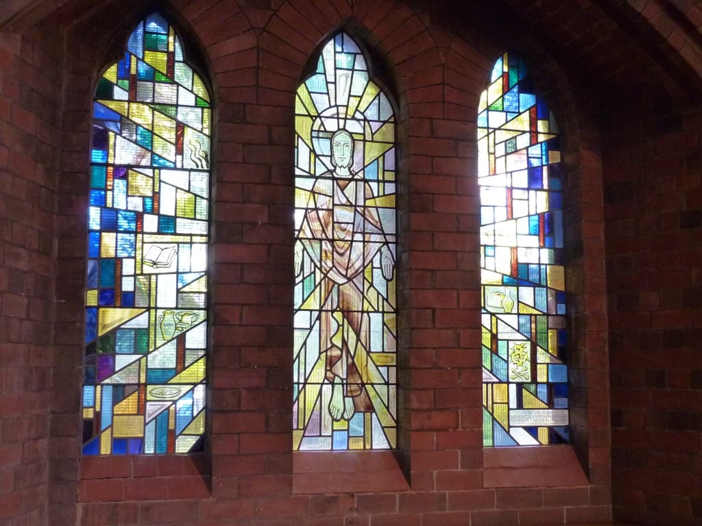 Side stained glass window